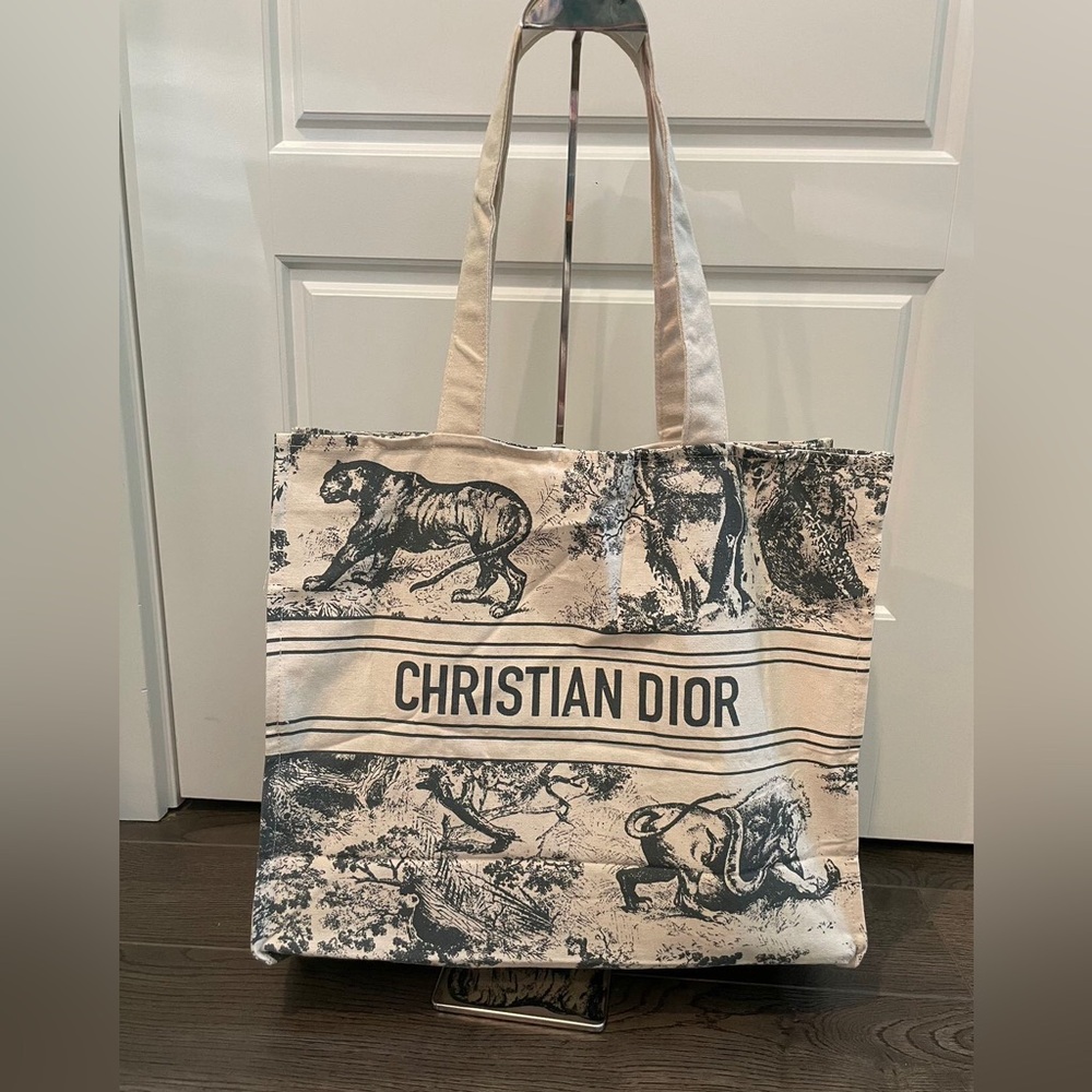 Dior beauty gift tote